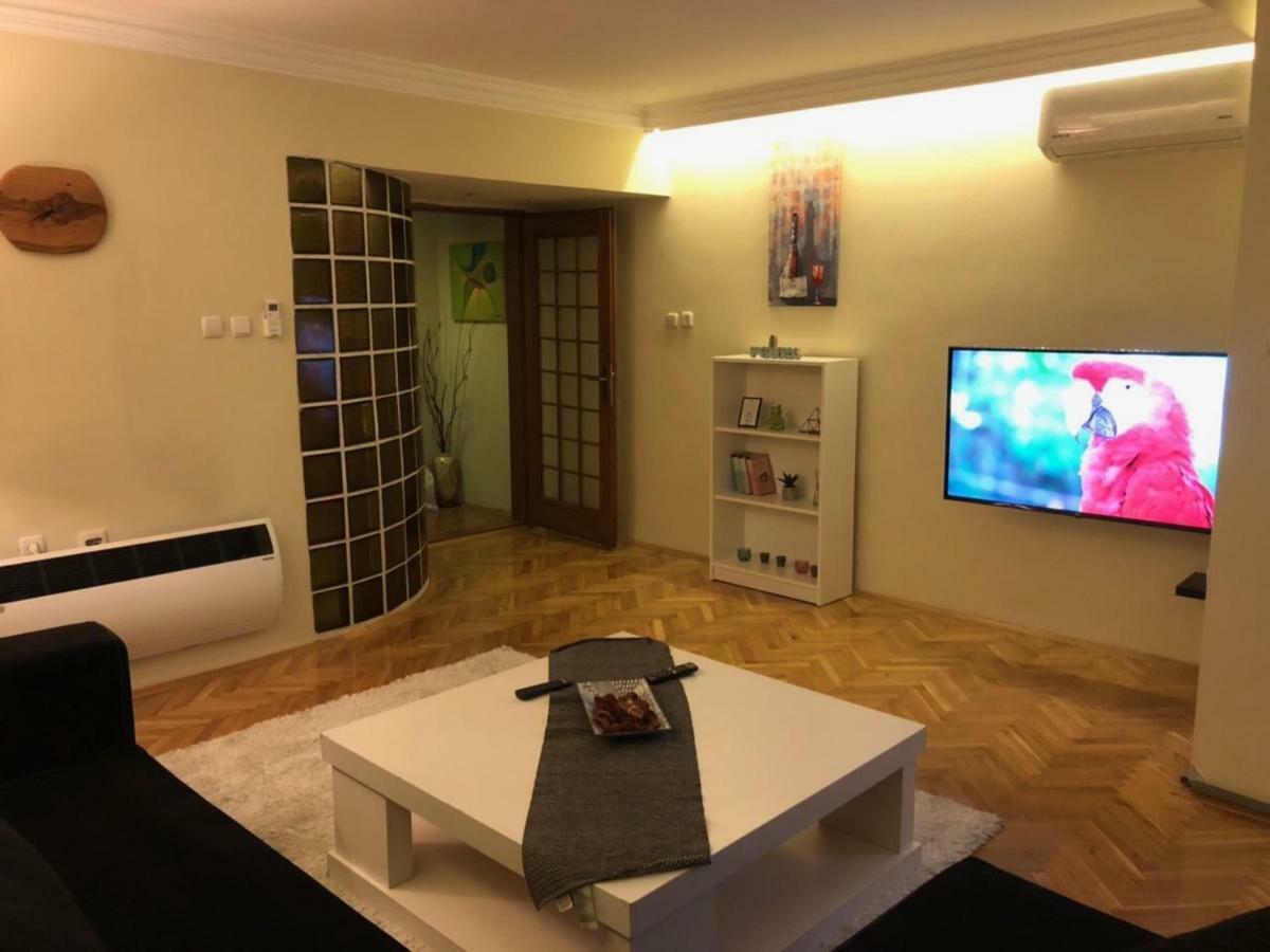 Central Apartment With City View Призрен Экстерьер фото